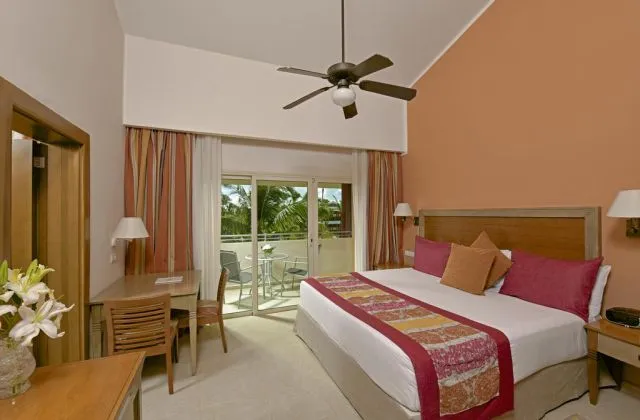 Iberostar Punta Cana room bed king size